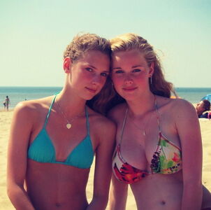 beach teen cleavage