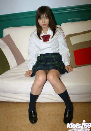 Pretty japanese young stunner with