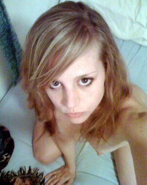 busty teen nude selfie