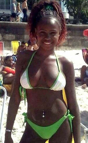 beautiful black girls in bikinis